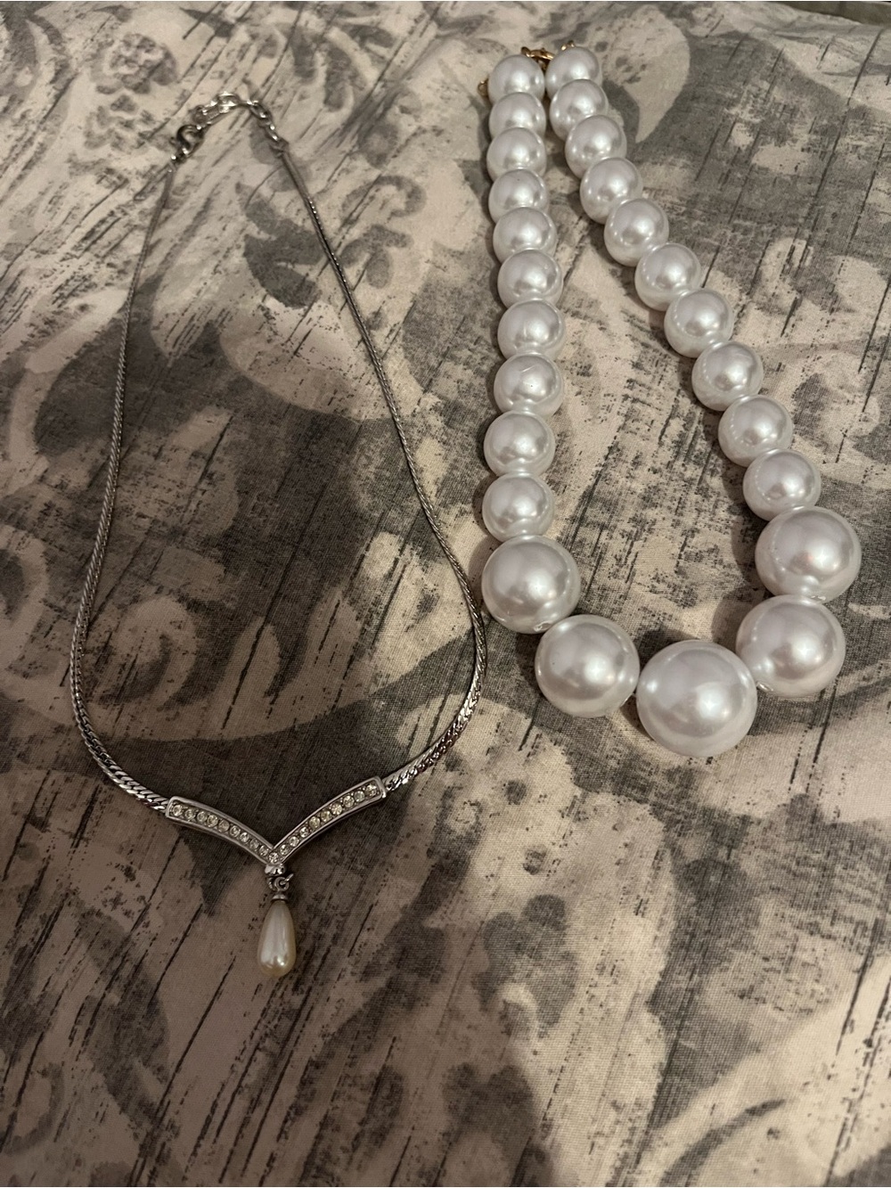 Lot of 2 Vintage Faux Pearl Necklaces